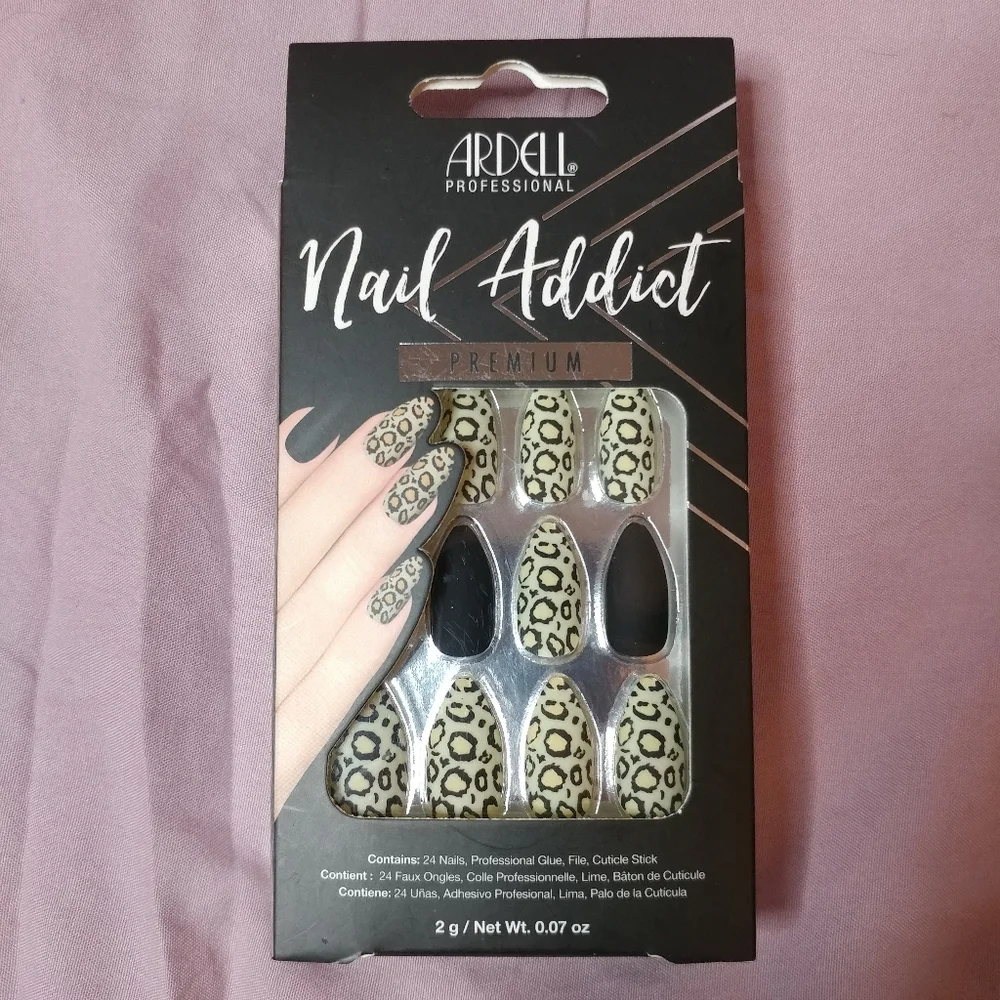 3/$8 Ardell Nail Addict Nails - Picture 1 of 2
